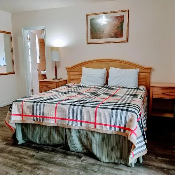Travelers Inn - Clearwater，位于克利尔沃特的酒店