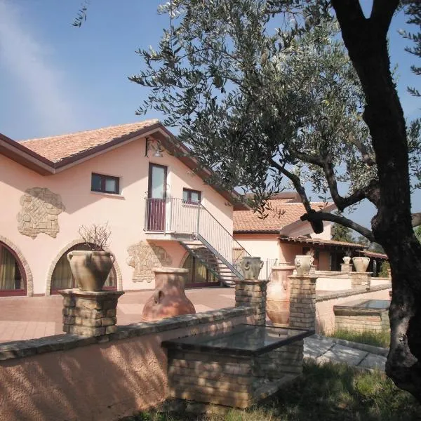 Azienda Vitivinicola Sergio Del Casale，位于瓦斯托的酒店