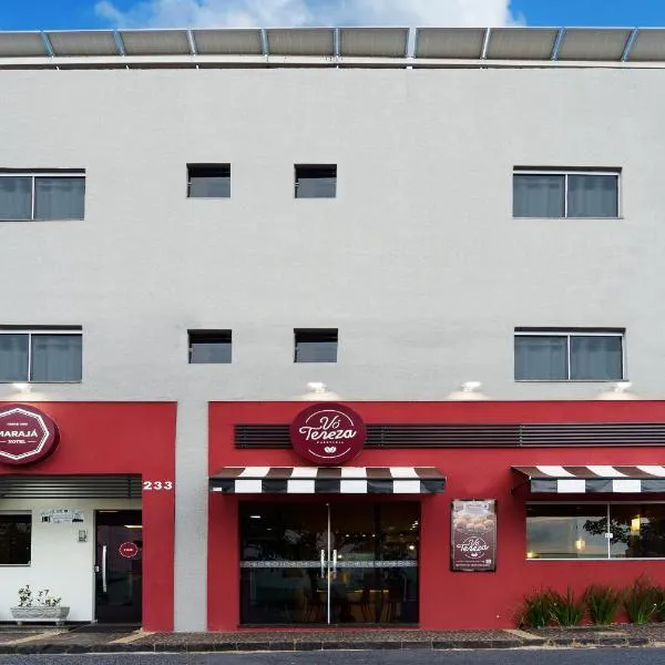 马拉亚酒店，位于乌贝兰迪亚的酒店