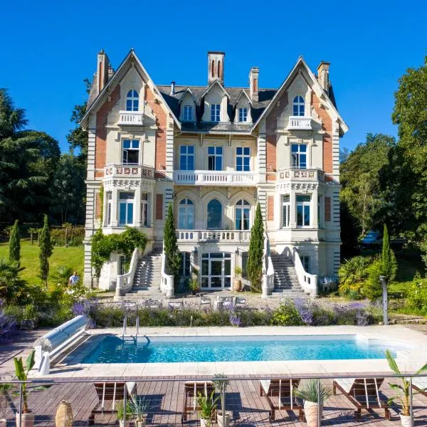 Le Château des Forges，位于圣锡尔万当茹的酒店