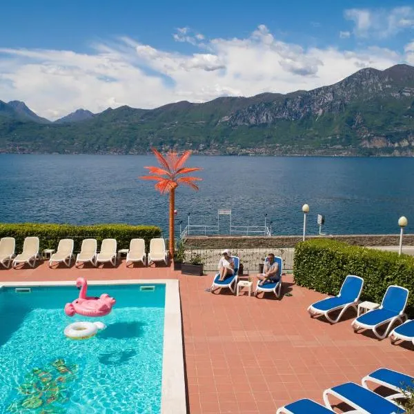 Hotel Caribe - Garda Lake Collection，位于Biaza的酒店
