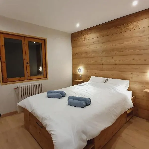 *** Le Refuge *** Logement standing Megève，位于代米考迪亚的酒店