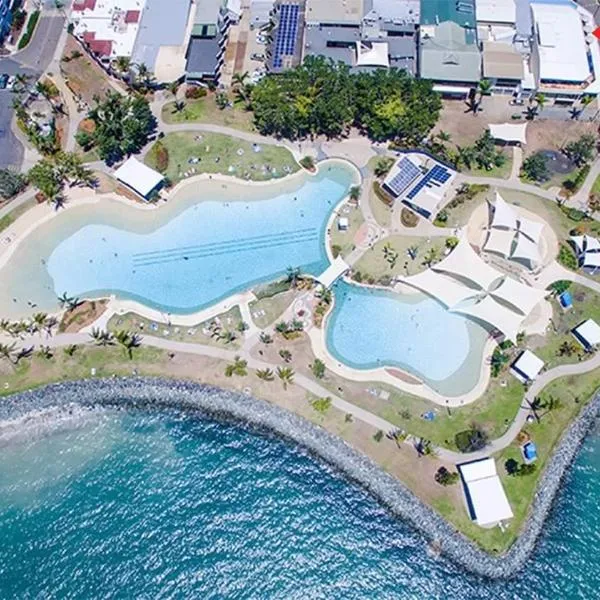 Heart of Airlie Beach Apartment，位于埃尔利海滩的酒店