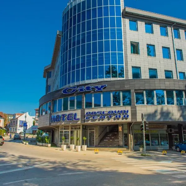 Hotel City View，位于Seferovci的酒店