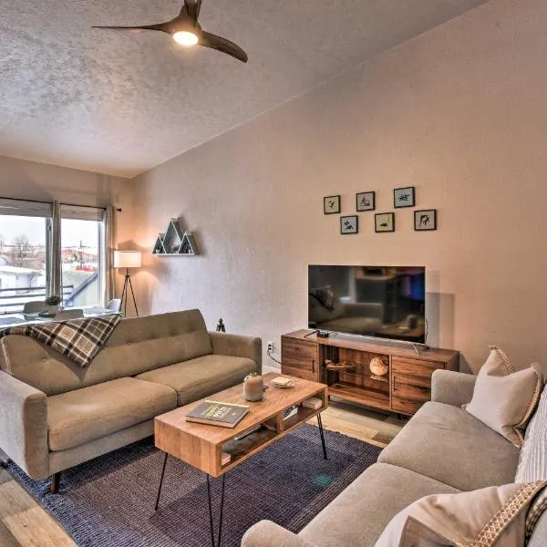 Buena Vista Condo: 1/2 Mile to River & Main St!，位于布埃纳维斯塔的酒店