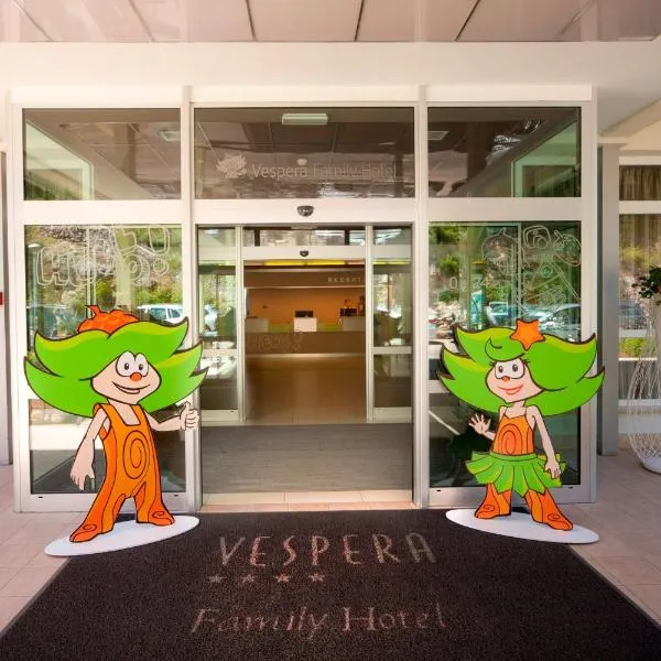 维斯佩拉家庭酒店，位于木洛希尼的酒店