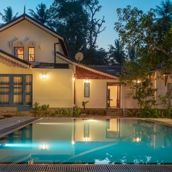 5BR Luxury Villa with Pool the Blues，位于Mihiripenne的酒店