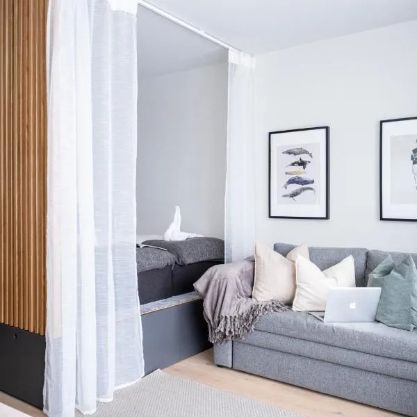 HOOM Home & Hotel Järfälla，位于耶尔费拉的酒店