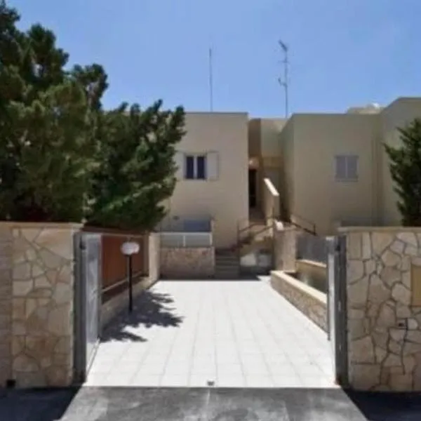 Villetta Sabbia d'Oro，位于托雷莫泽的酒店