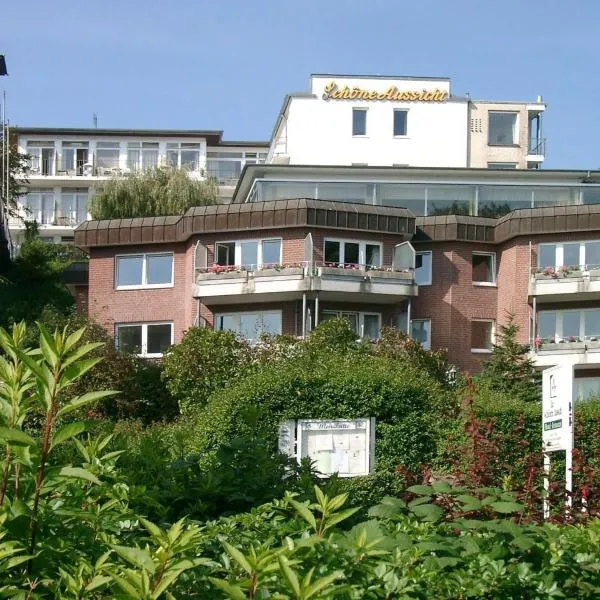 Hotel Zur schönen Aussicht，位于Lensterstrand的酒店