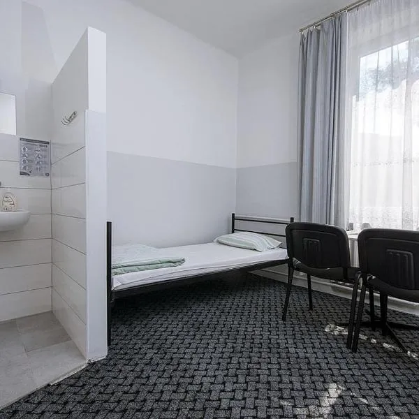Noclegi PODZAMCZE PTTK，位于普热梅希尔的酒店