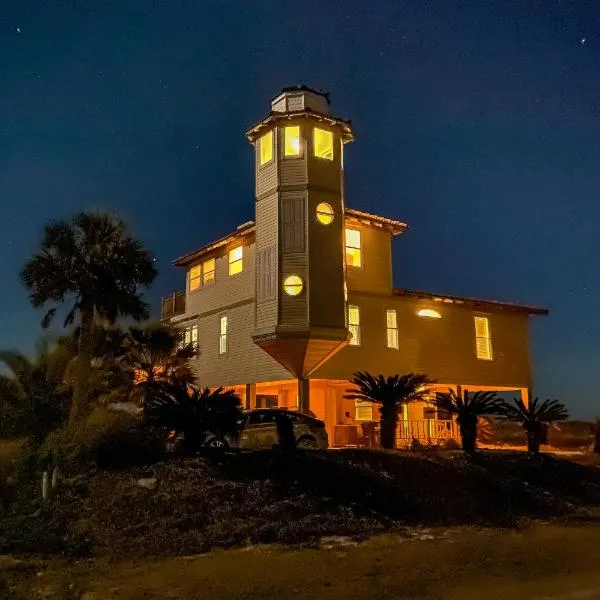 Lighthouse By The Sea，位于阿巴拉契科拉的酒店