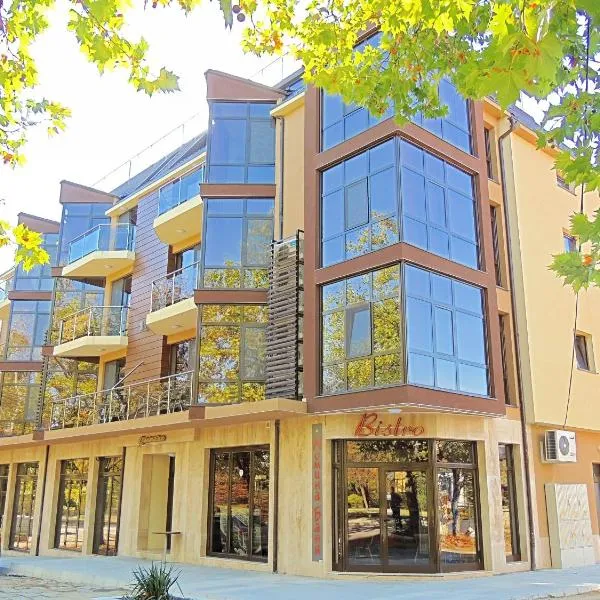 Apartments in Relax Complex Fantasy，位于希萨里亚的酒店