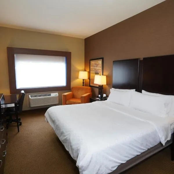 Creekside Hotel & Suites，位于坎宁维尔的酒店