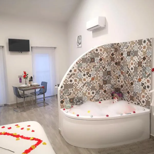 ERES EMÉRITA "Apartamentos & Suites"，位于梅里达的酒店