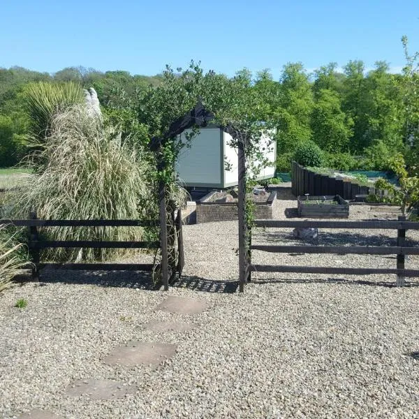 Sheepwash Shepherds Hut,位于Bebside的酒店
