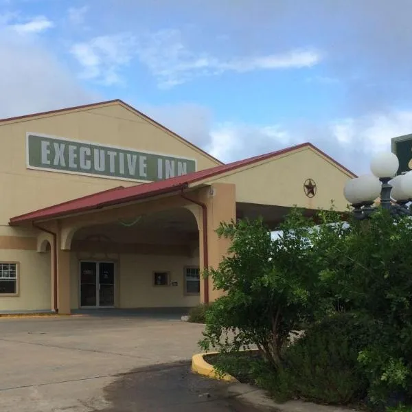 Executive Inn Schulenburg，位于Flatonia的酒店