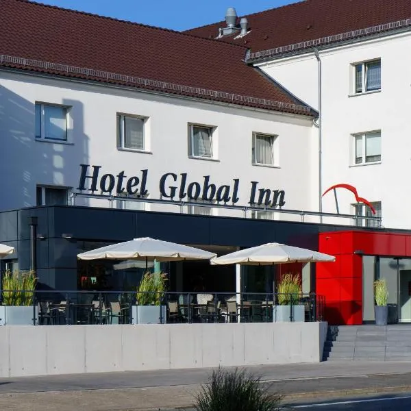 全球酒店，位于吕恩的酒店