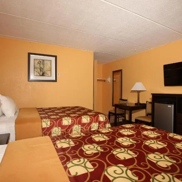 Budgetel Inn Glens Falls-Lake George-Saratoga，位于格伦斯福尔斯的酒店