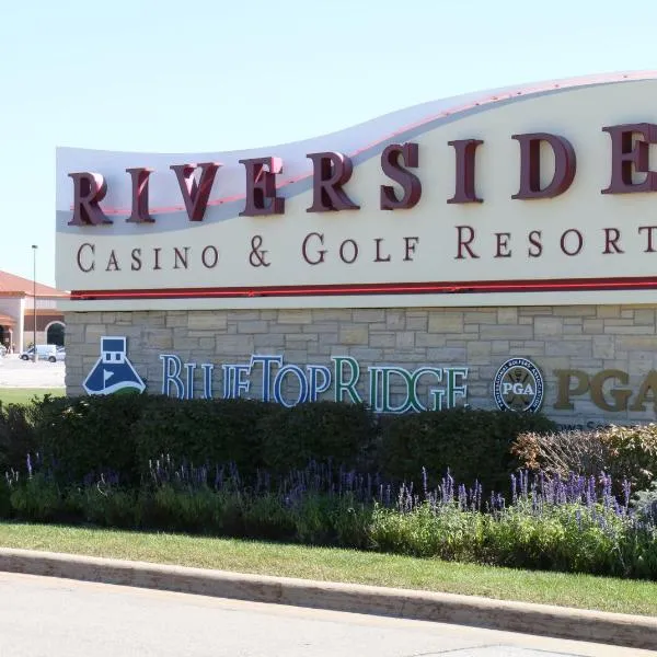 Riverside Casino & Golf Resort，位于Kalona的酒店