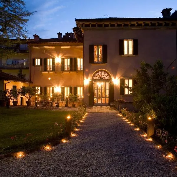 帕拉佐托里亚尼酒店，位于Salecchio的酒店