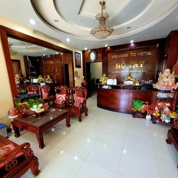 Hồ Tây Hotel，位于Thành phố Thủ Dầu Một的酒店