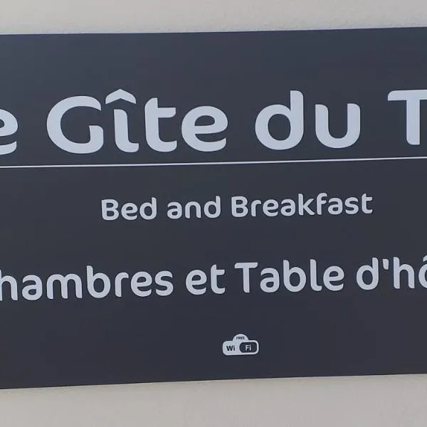陶乌住宿加早餐旅馆，位于Touquin的酒店
