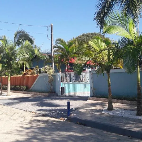 Pousada Cantinho D´Lilica，位于巴尔内阿里东海滩的酒店