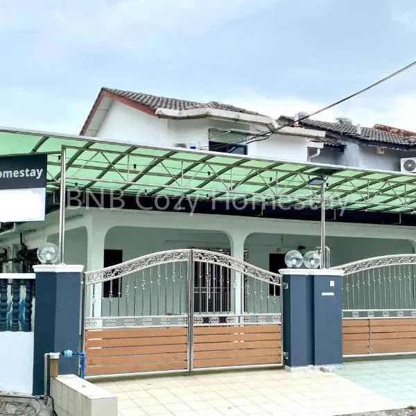 BNB Cozy Homestay @ Bdr Country Homes (Corner Hse)，位于万挠的酒店
