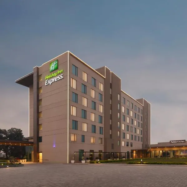 Holiday Inn Express Kolkata Airport by IHG，位于加尔各答的酒店