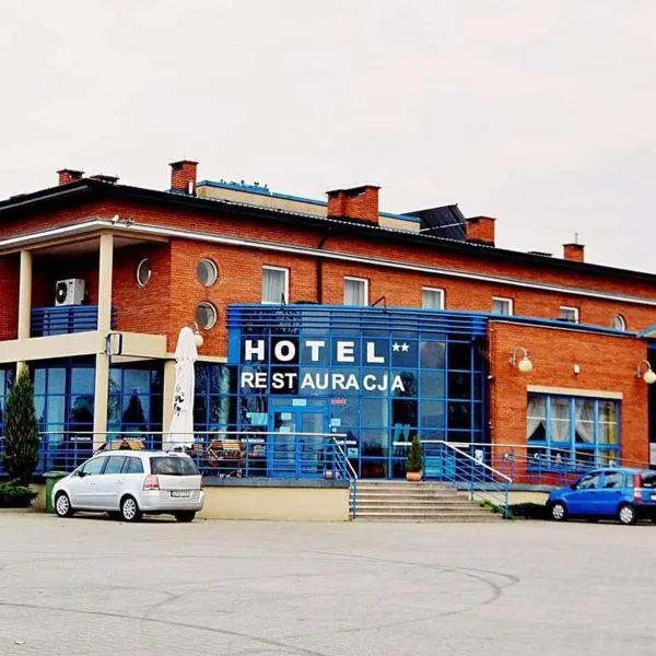 Hotel Manhatan，位于Ostrów Warcki的酒店