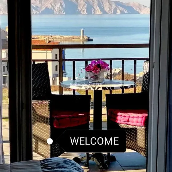 Beautyful sea view 6 luxury studio Danijela，位于塞尼的酒店