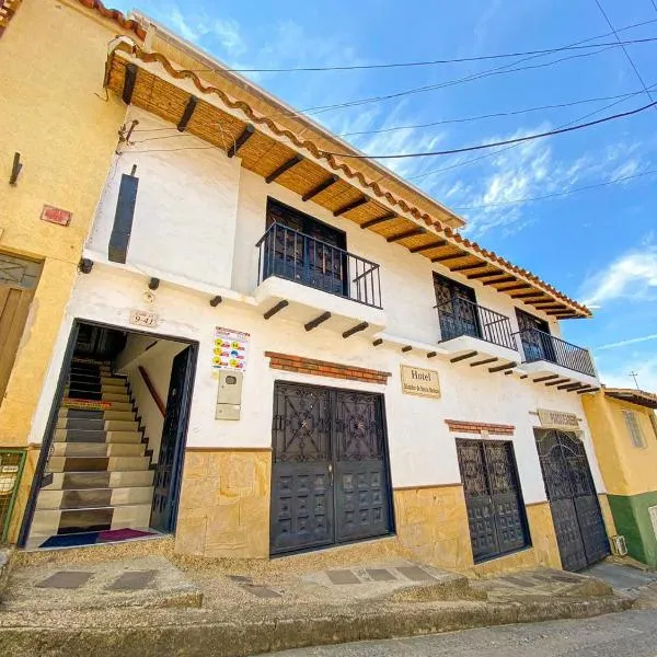 Hotel Mirador de Santa Bárbara，位于La Honda的酒店