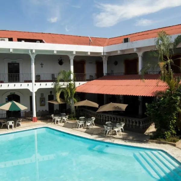 波萨达唐何塞酒店，位于Ceiba Blanca的酒店