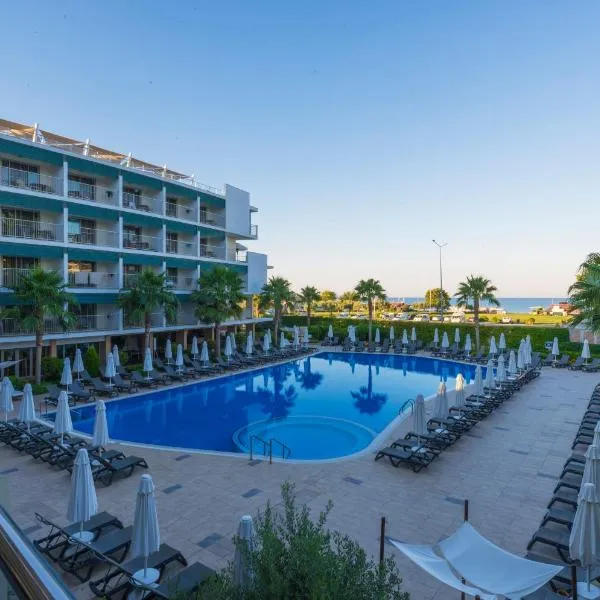 TUI Blue Barut Andız - All Inclusive - Adults Only，位于Tilkiler的酒店