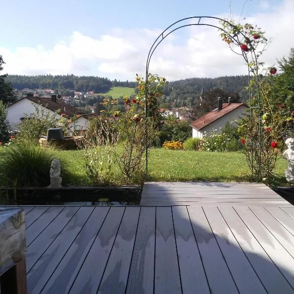 Ferienwohnung Anita Benz，位于Thurmansbang的酒店