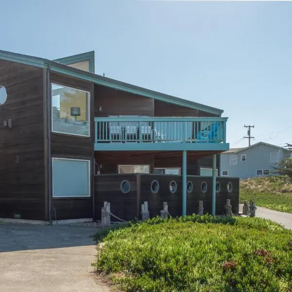 Knot-a-Care! Hot Tub!! Walk to Beach!! BBQ! Fast WiFi!!，位于迪伦比奇的酒店