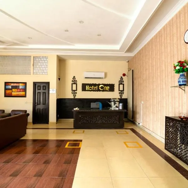 Hotel One Lalazar Multan，位于木尔坦的酒店