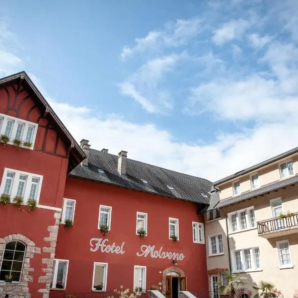 Grand Hotel Molveno，位于莫尔韦诺的酒店