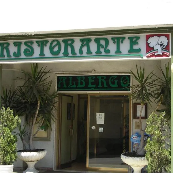 阿尔伯吉奥腾达佛得角酒店，位于Molino di Ancona的酒店