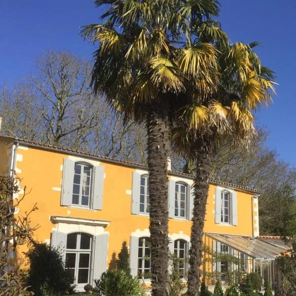 Chambres d'hôtes La Borderie du Gô près de La Rochelle - Nieul，位于Nieul-sur-Mer的酒店