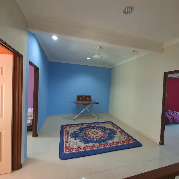 SIMPLE HOMESTAY KEMAMAN TERENGGANU，位于甘榜甘马挽的酒店