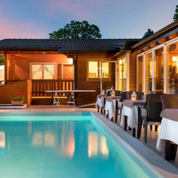 Glamping Villaggio Parco Dei Castagni 4 stelle，位于蒙泰克雷托的酒店