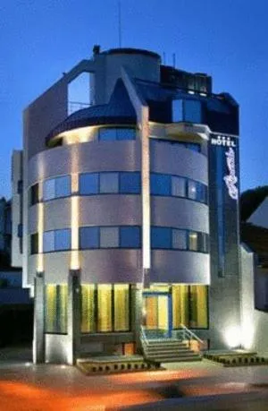 Riverside Family Hotel，位于Simeonovo的酒店