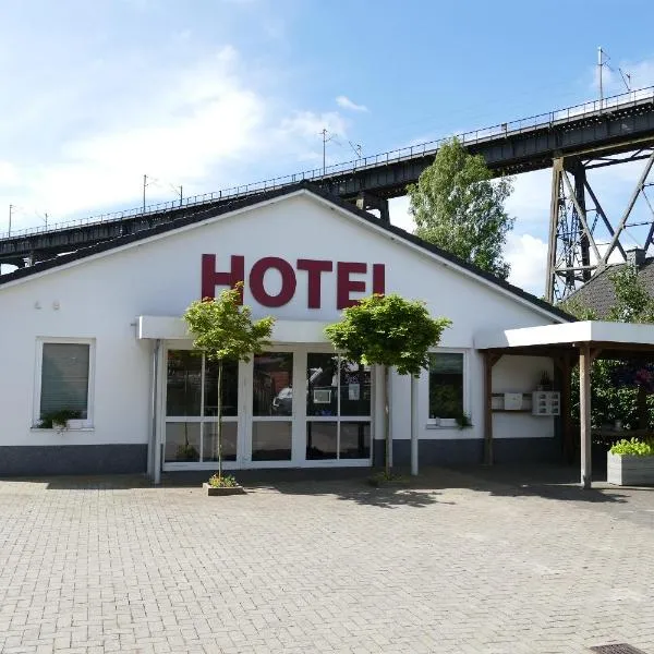 奥菲尔德酒店，位于Nienkattbek的酒店