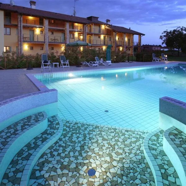 百万乡村二号酒店，位于Precenicco的酒店
