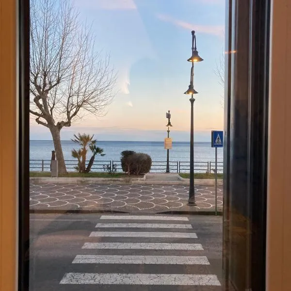 Una Finestra sul Mare，位于马奥莱的酒店