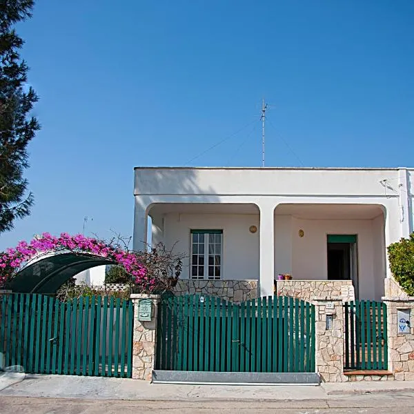 Villetta Lungomare Gallipoli - Family House，位于玛丽娜迪曼卡维萨的酒店