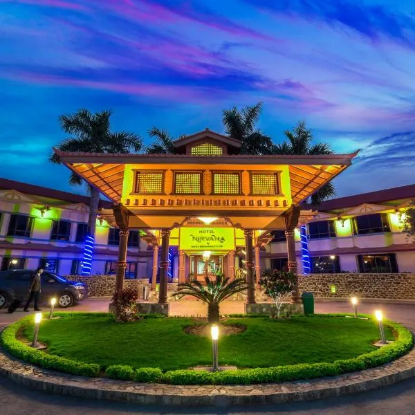 Hotel Nirvana by Luxury International，位于拜拉哈瓦的酒店