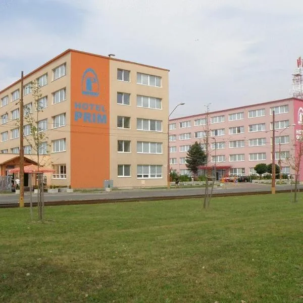 普利姆酒店，位于Ivanka pri Dunaji的酒店